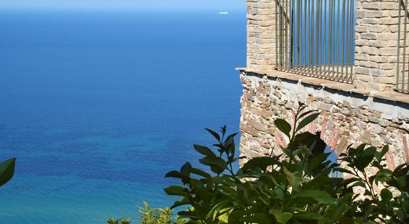 Residenza D'Epoca Tamara Aparthotel Castellabate Rum bild